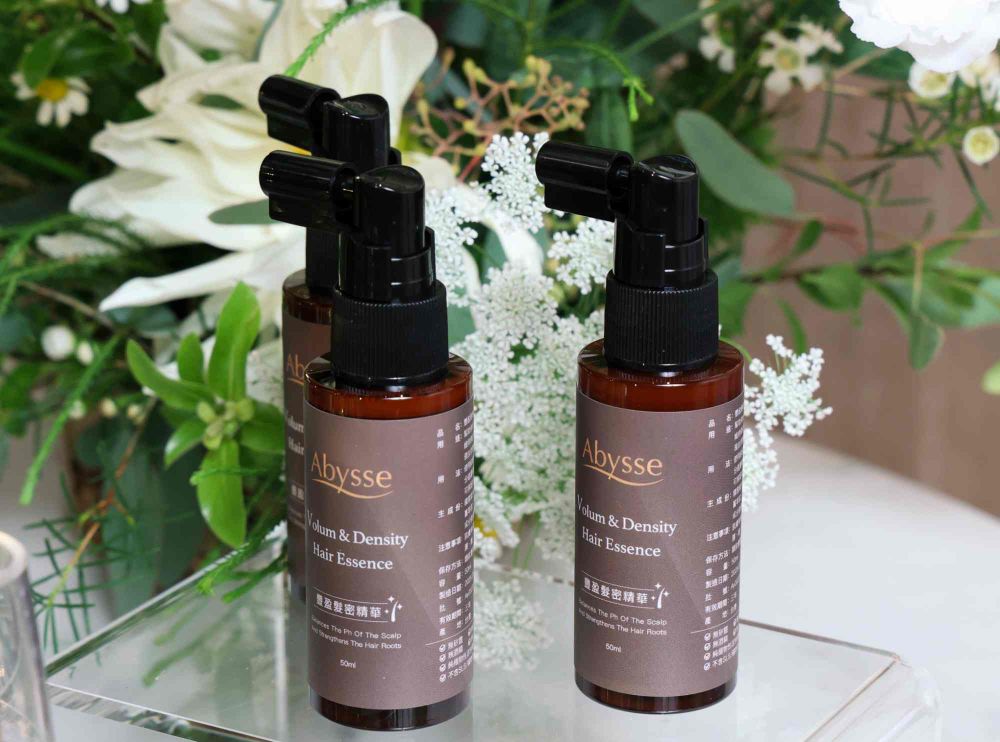 貴婦愛用十年抗老精華液！Abysse「黃金藻青春煥膚晶露」第三代升級，加入新配方積雪草外泌體，首款豐盈髮噴霧同步上市！-7