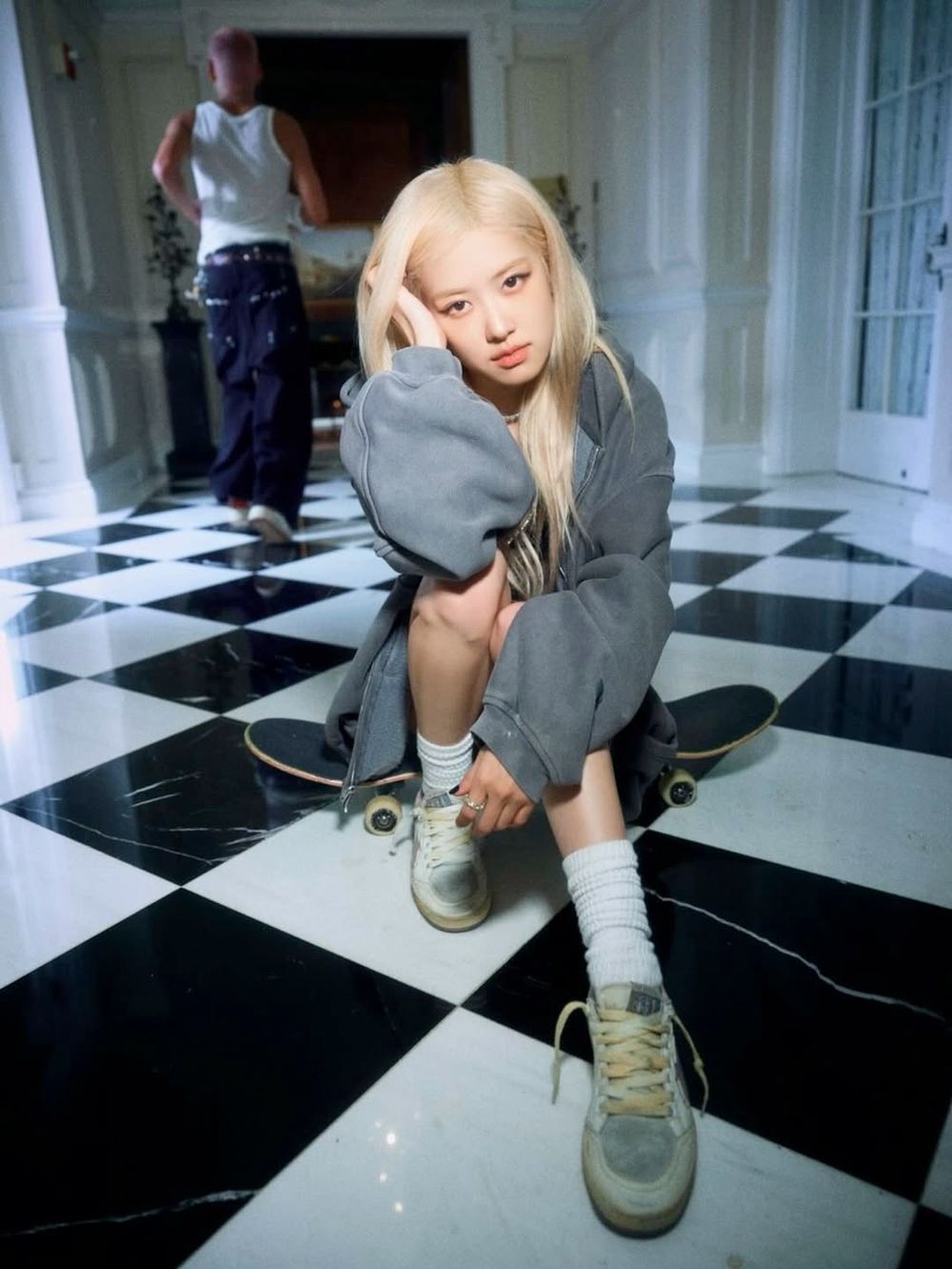 Rosé快閃店要來台灣了！美炸〈APT.〉MV拍攝打卡點這天登場、「粉紅閃電吊飾」必買周邊搶先看！-11