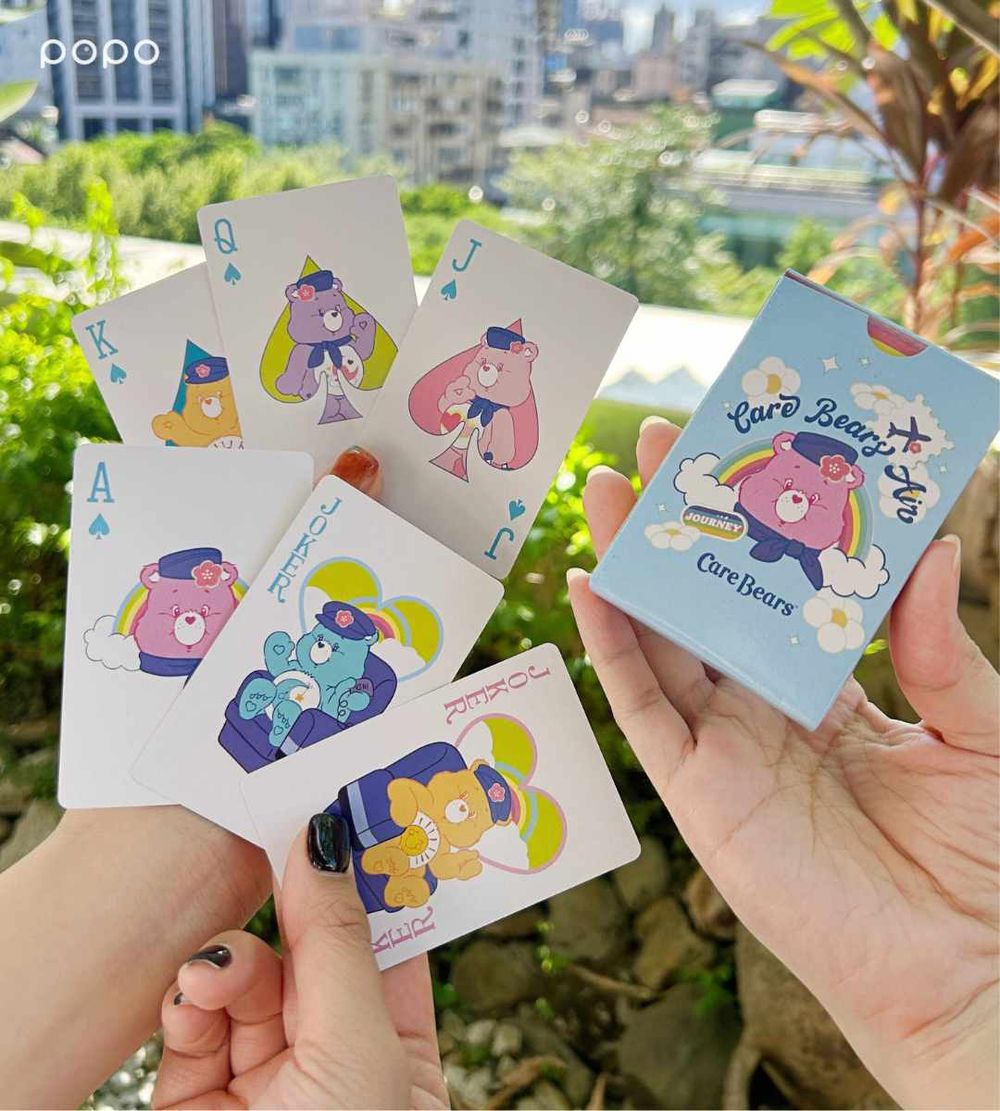 華航跟Care Bears聯名了！攜五桐號推超可愛機上甜點、還有呆萌空服員小熊玩偶&撲克牌要收藏！-10