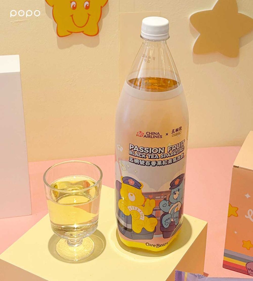 華航跟Care Bears聯名了！攜五桐號推超可愛機上甜點、還有呆萌空服員小熊玩偶&撲克牌要收藏！-15