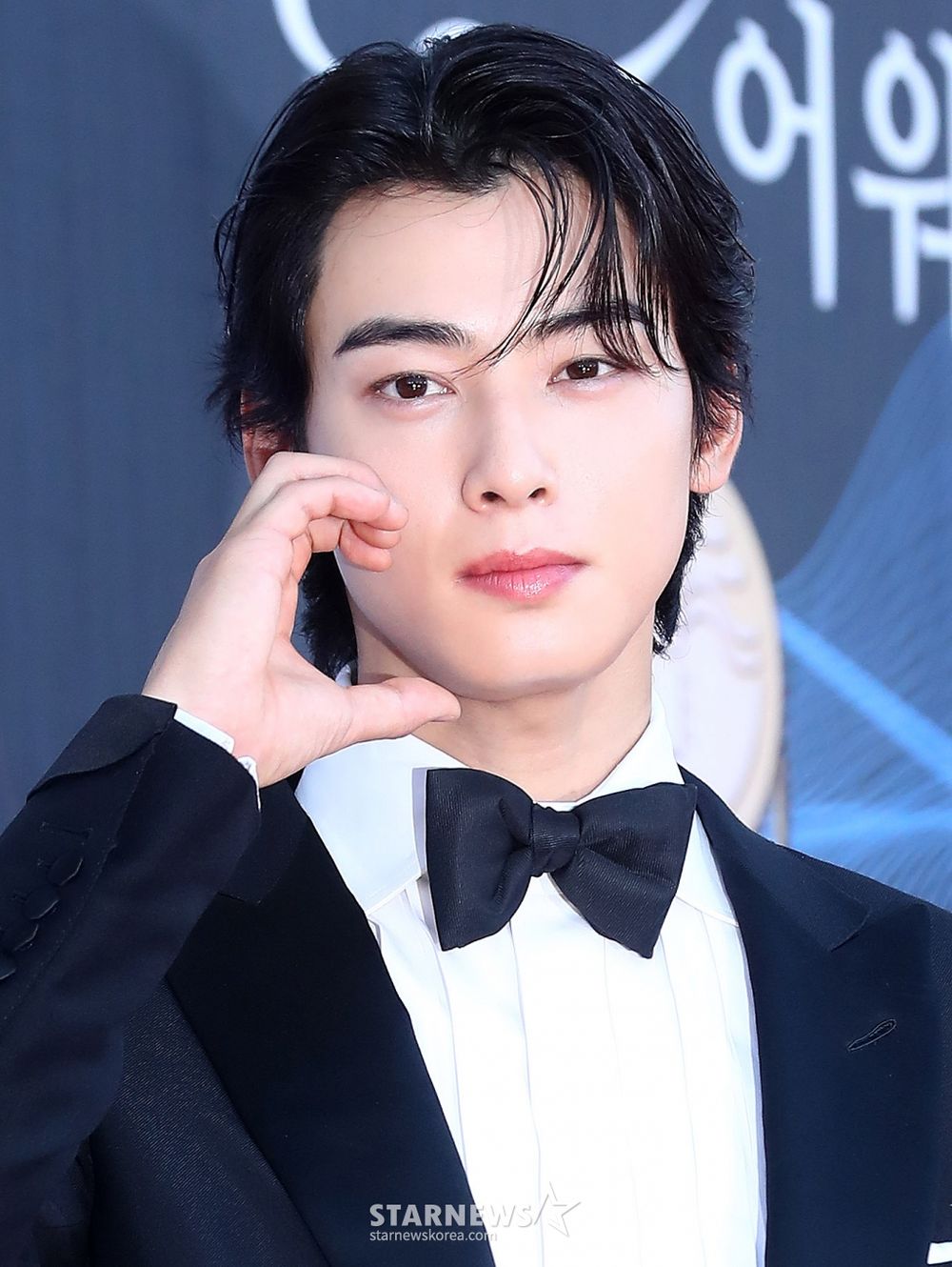 韓網公認6位「本人比鏡頭更帥」的KPOP男偶像！Felix氣場太強，車銀優、成訓行走的心動警報！-3