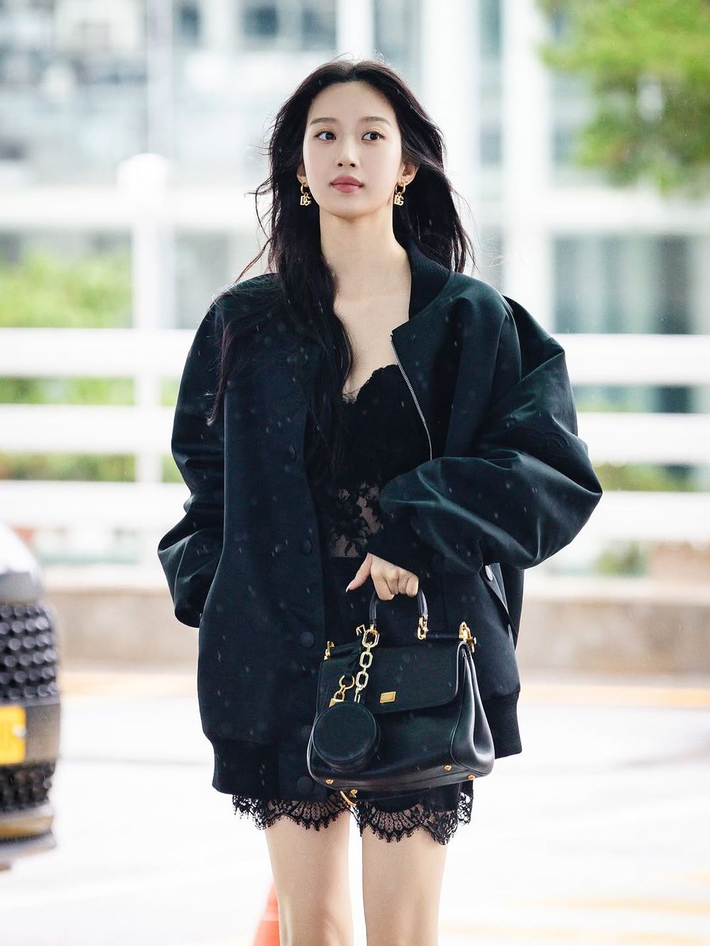 Dolce&Gabbana夢幻廣告聯動！文佳煐＋丁海寅組合真養眼！「透視蕾絲禮服」女神身材辣逆天！-8