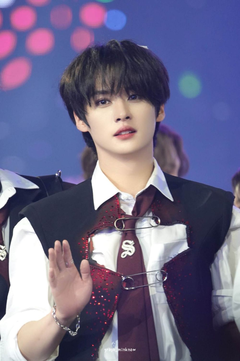 韓網公認6位「校園劇男主角臉」KPOP偶像！Lee Know、秀彬初戀感爆棚，車銀優根本完美學霸學長！-8