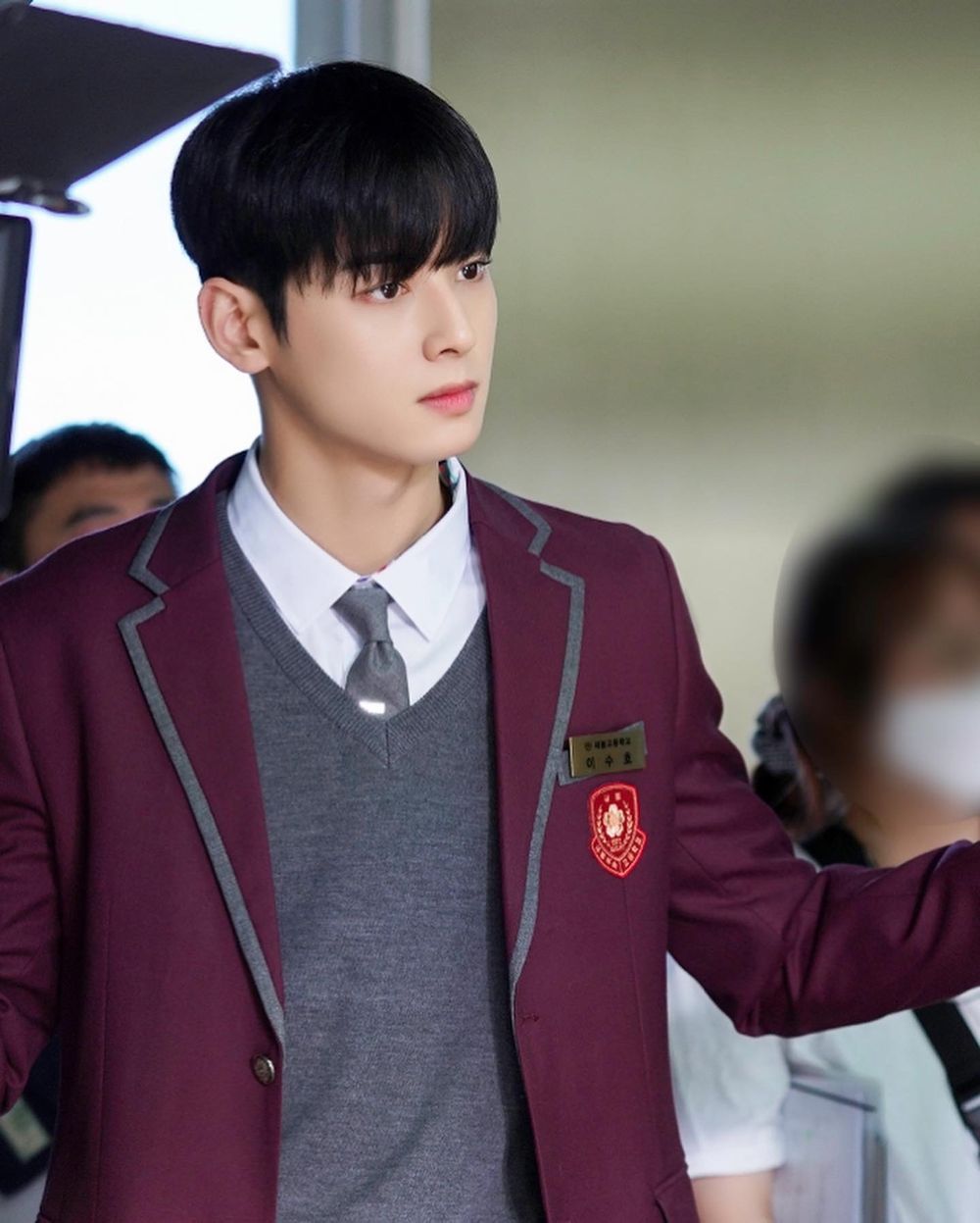 韓網公認6位「校園劇男主角臉」KPOP偶像！Lee Know、秀彬初戀感爆棚，車銀優根本完美學霸學長！-13