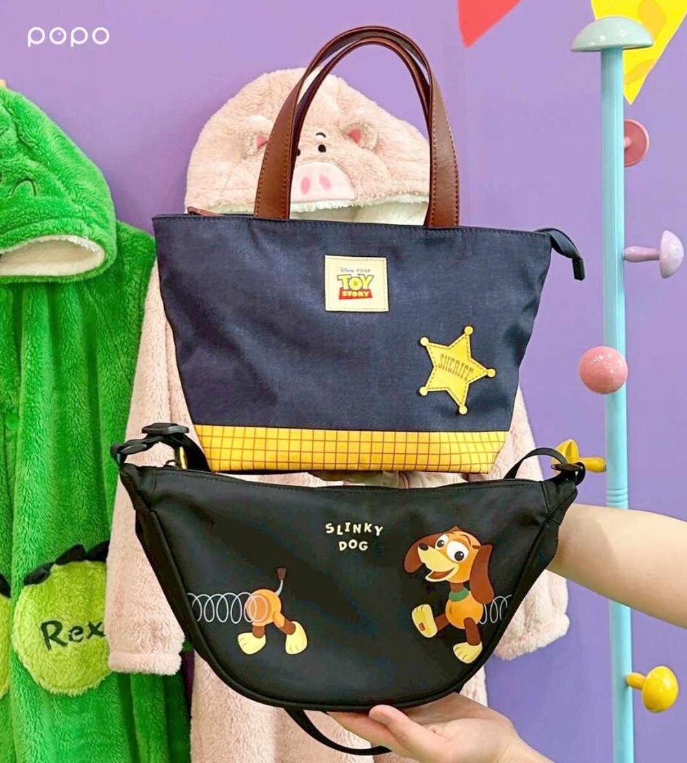 康是美最新加購小物是玩具總動員！Q翻「三眼怪絨毛飲料提袋、火腿豬面紙套」全都想帶回家！-14