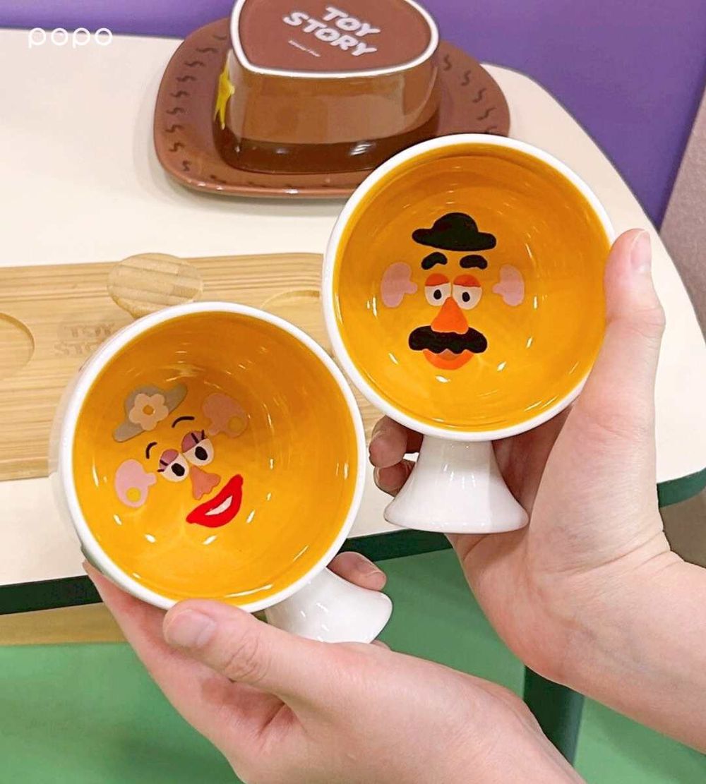 康是美最新加購小物是玩具總動員！Q翻「三眼怪絨毛飲料提袋、火腿豬面紙套」全都想帶回家！-12