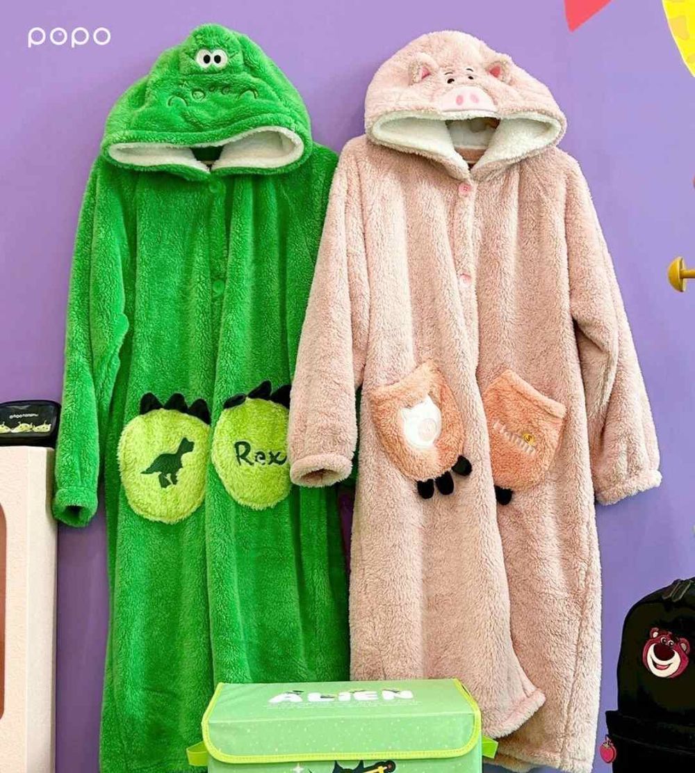 康是美最新加購小物是玩具總動員！Q翻「三眼怪絨毛飲料提袋、火腿豬面紙套」全都想帶回家！-13