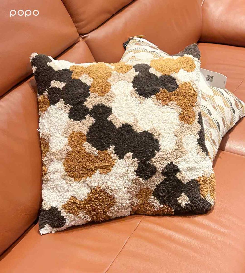 2025秋季HOLA必買7大新品推薦！「霧藍磨石子乳液瓶」美翻天、超療癒「小太陽抱枕」脆友都搶買！-8