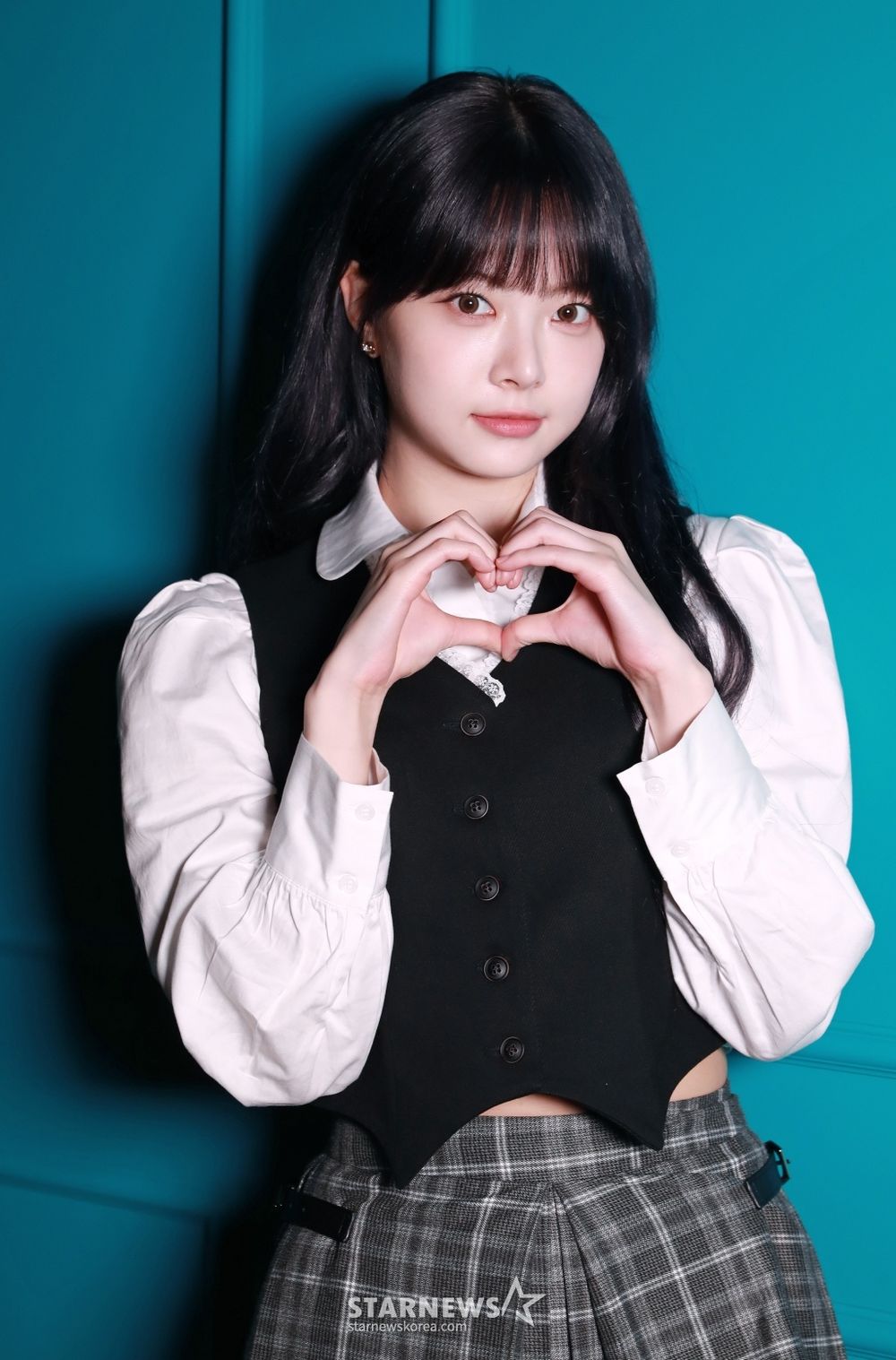 韓網熱議6位「校園劇女主角臉」KPOP偶像！舒華初戀清純美圈粉，安俞真、玟池顏值氣質全到位！-13