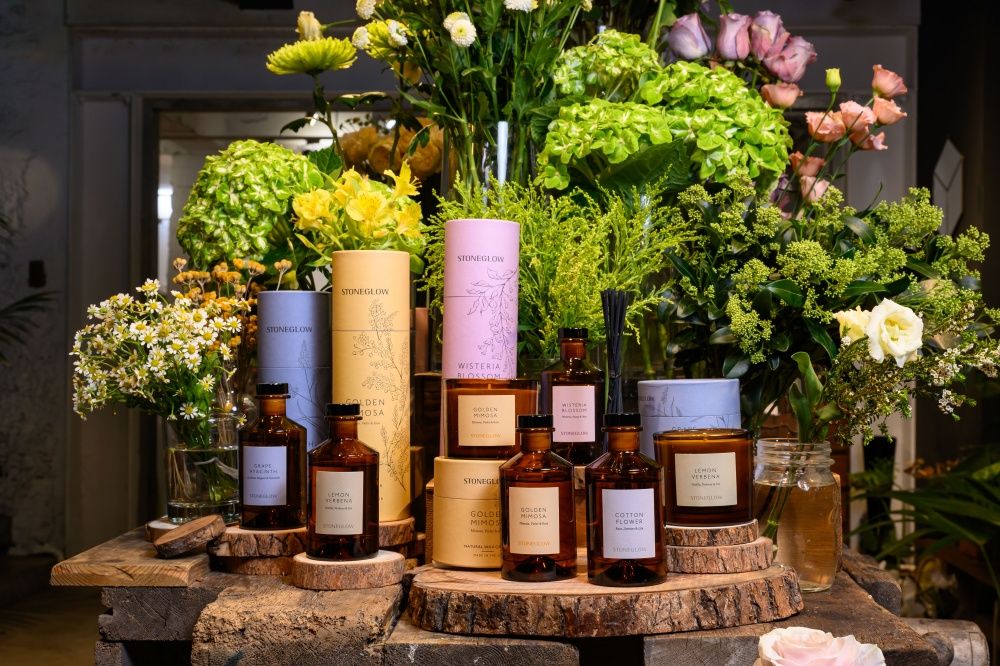 2025秋冬療癒香氛登場！英國AA、STONEGLOW全新香氛蠟燭、香氛蠟、擴香，讓空間釋放花香木質調、甜蜜果香！-12