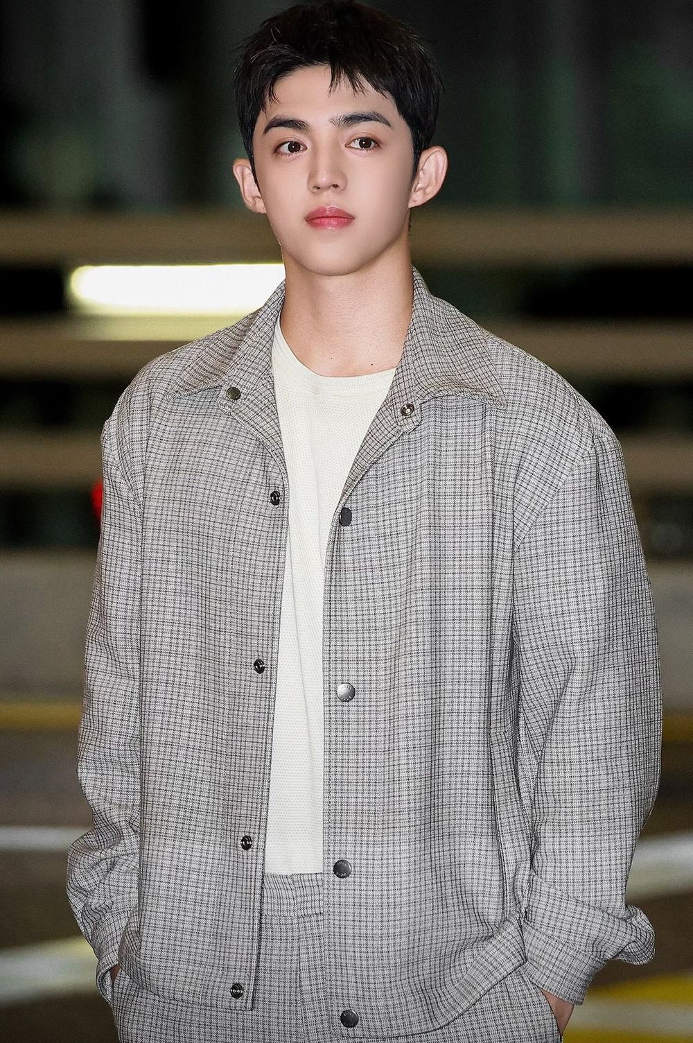 大哥也出發啦！SVT隊長S.COUPS出差米蘭！BOSS黑髮霸總再現、帥到以為在拍韓劇！-2