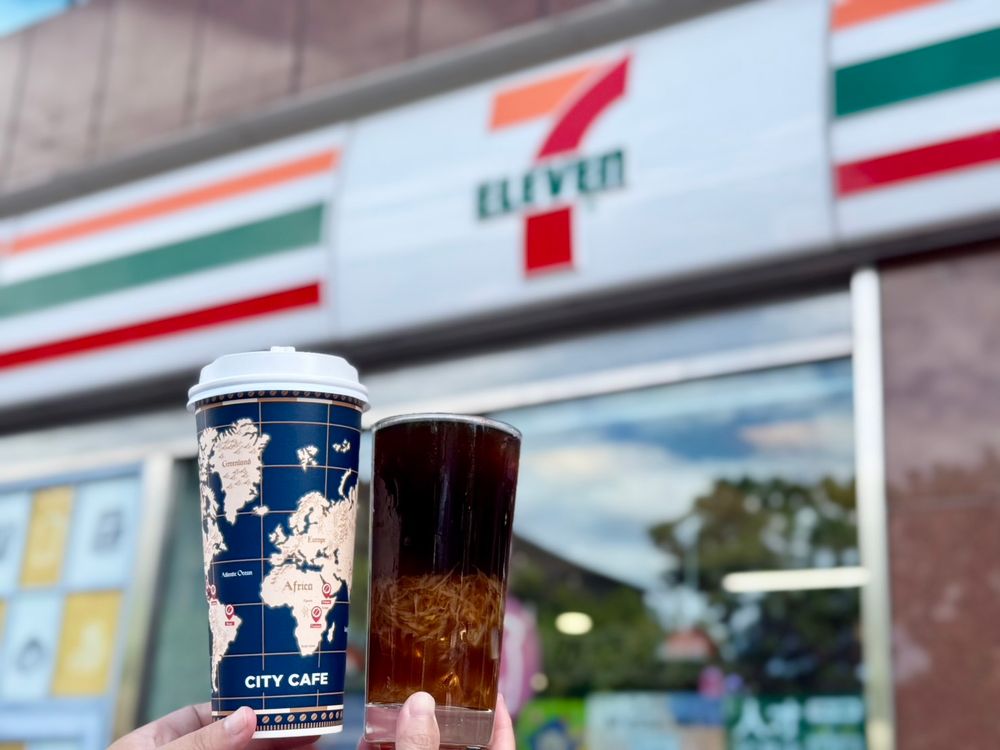 7-11推中秋節限定「法朋蛋黃酥霜淇淋」！鹹甜口味爆炸療癒、還有Q翻柚子造型紅豆包要吃！-11