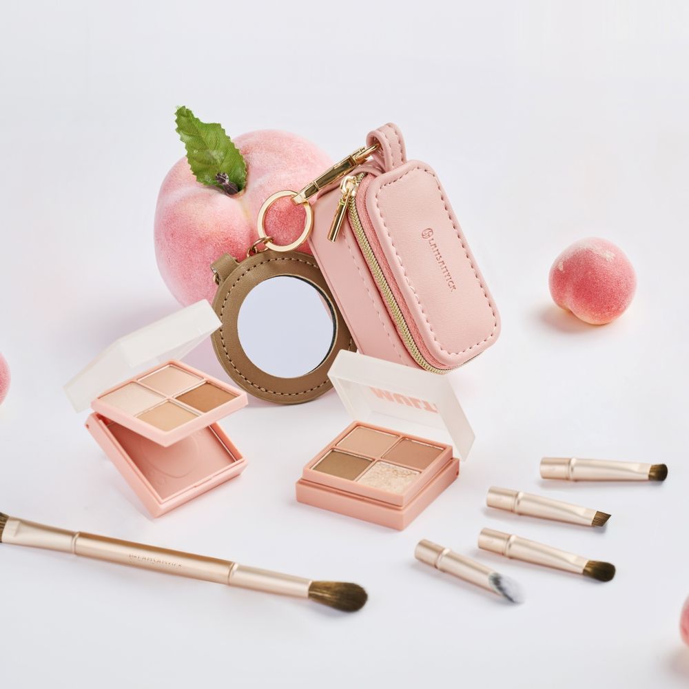 台韓美妝跨界夢幻連動！I’M MEME、林三益打造旅行必備「口袋小方盒＋多功能隨行彩妝刷」，出國旅遊化妝包有這組就夠！-7