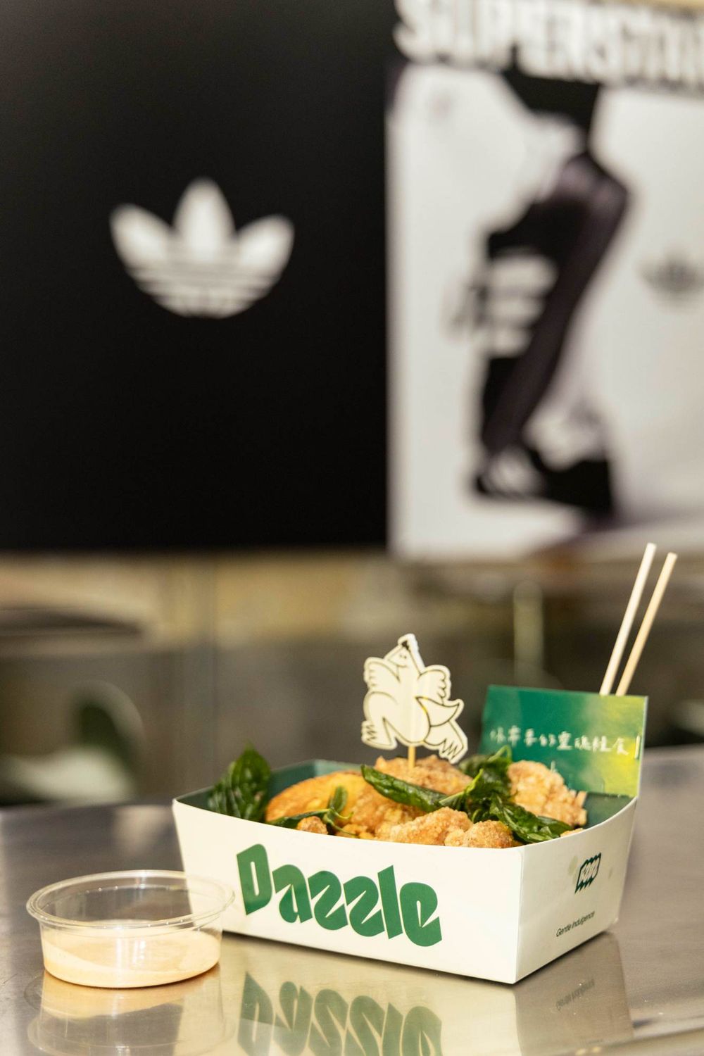 韓星爆款都在這裡買！adidas Originals史上最好逛店舖？！巨型Jennie看板絕對要打卡！-17