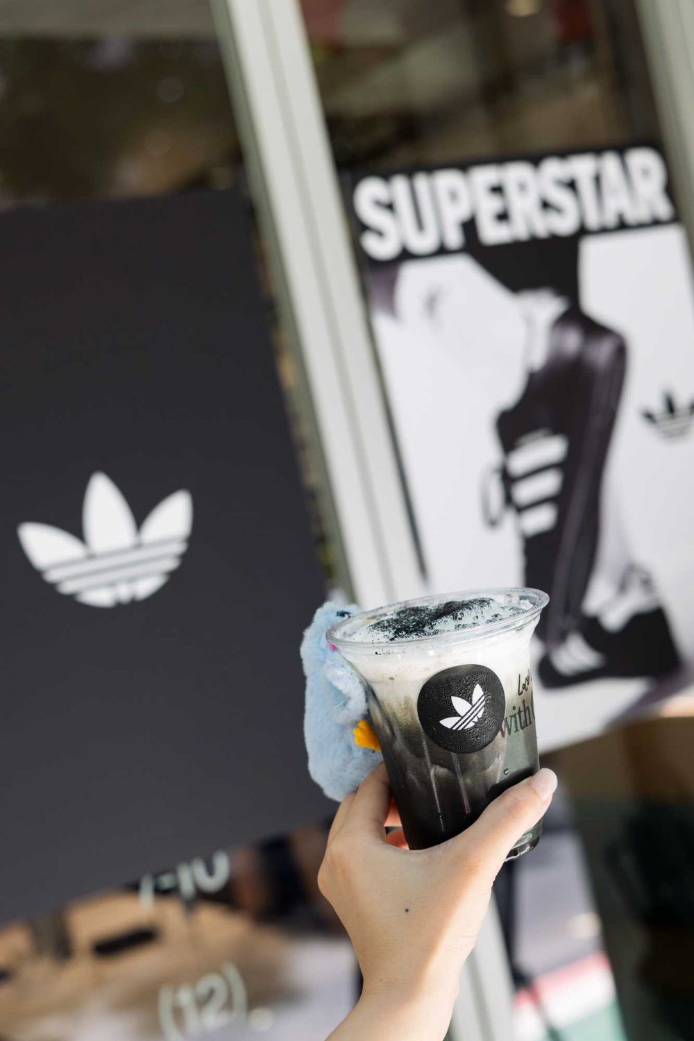 韓星爆款都在這裡買！adidas Originals史上最好逛店舖？！巨型Jennie看板絕對要打卡！-15