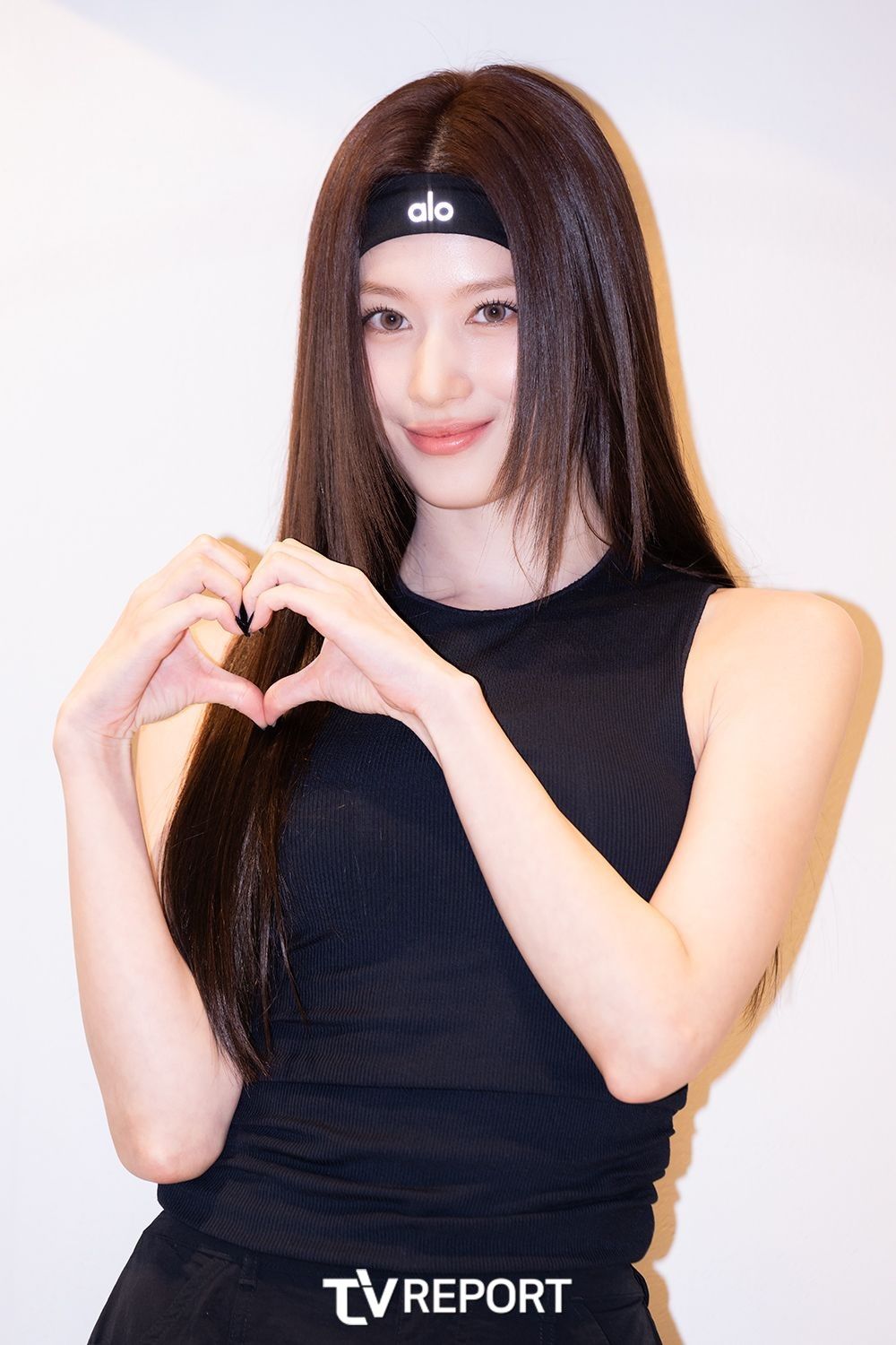 韓網認證6位「撒嬌擔當」KPOP女偶像！張員瑛、Winterr可愛爆擊，Sana獲封最強釣系女神！-3