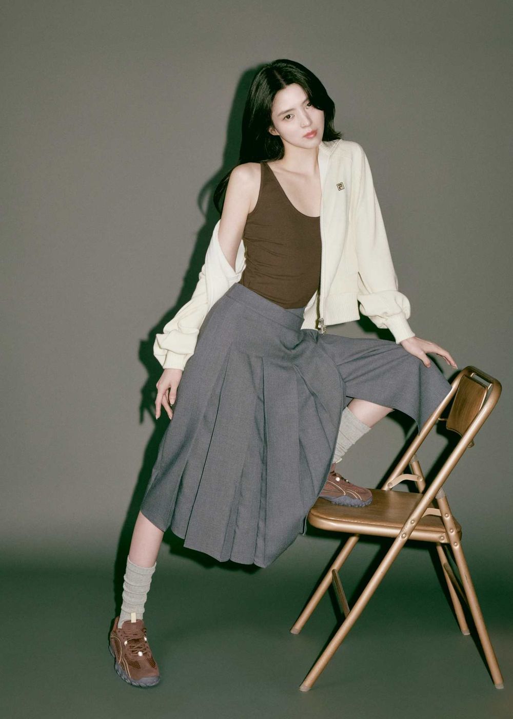 FILA韓國爆款球鞋來了！韓韶禧私下最愛「芭蕾球鞋、運動外套」台灣都買得到了！-12