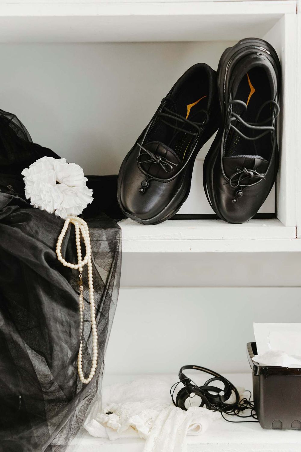 HOKA真的很會！推出超夢幻「芭蕾瑪莉珍鞋」穿上腳一秒被可愛到！這天開賣準備搶！-5