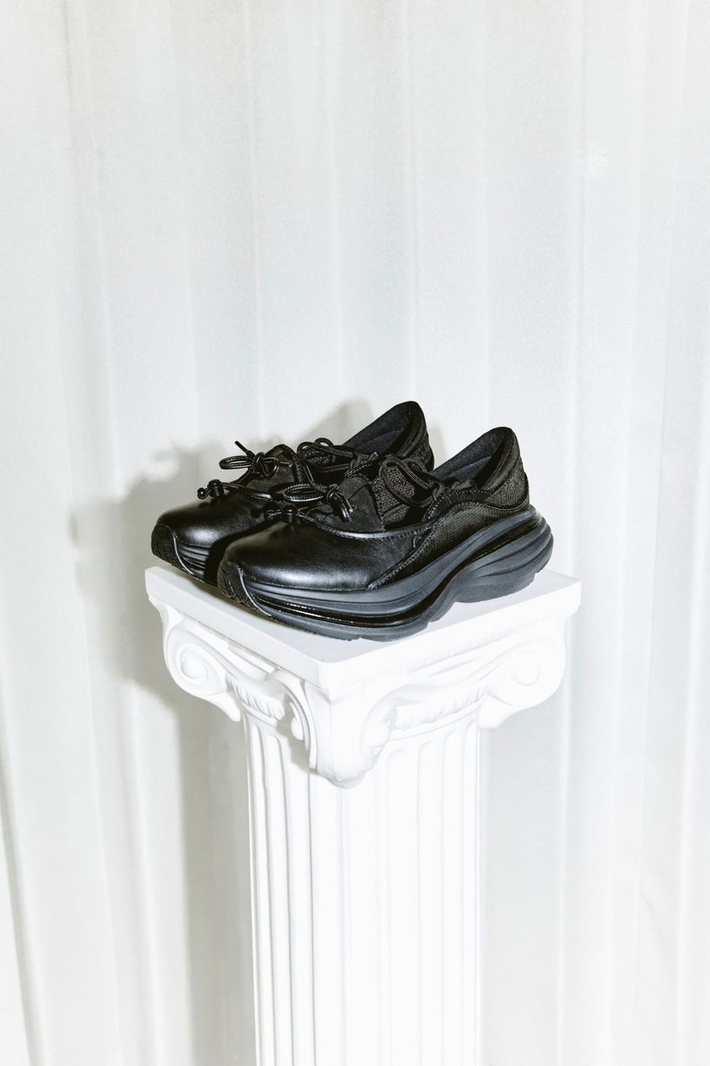 HOKA真的很會！推出超夢幻「芭蕾瑪莉珍鞋」穿上腳一秒被可愛到！這天開賣準備搶！-10