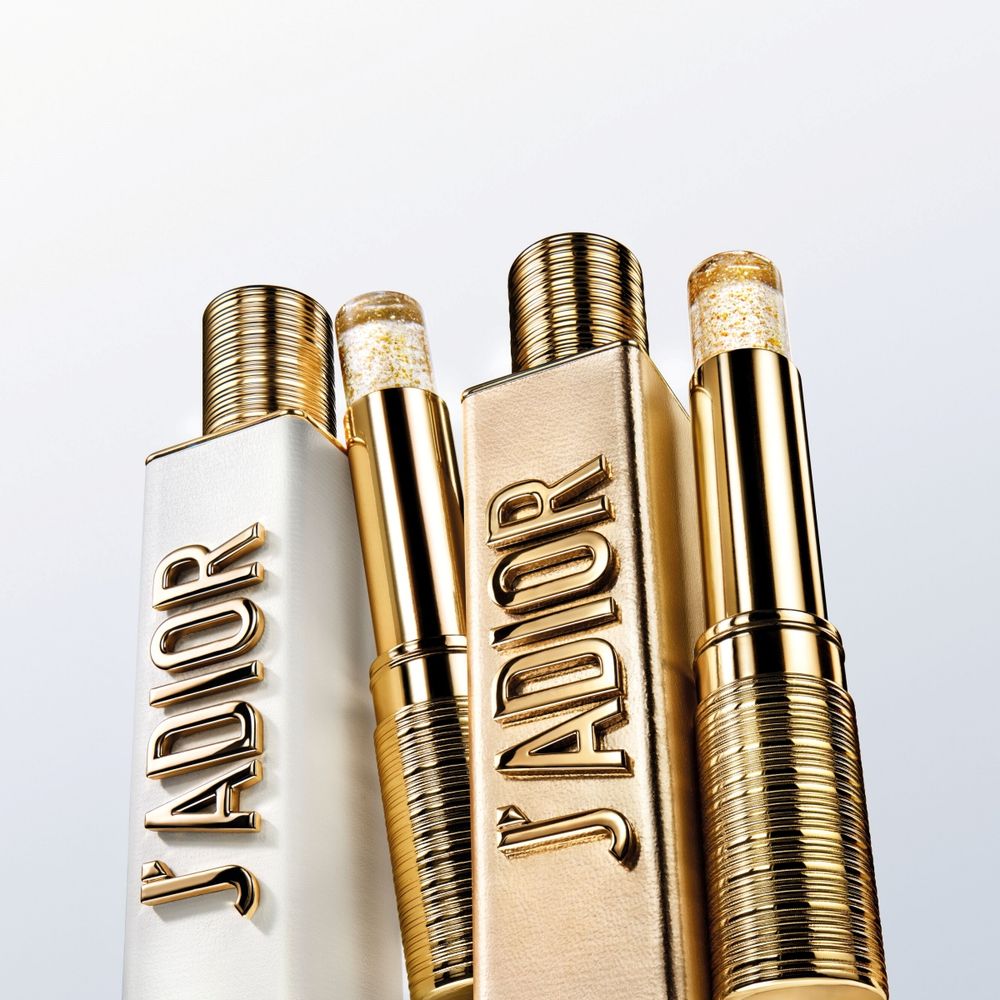 JISOO禮服的最佳配件「J’ADORE無酒精香膏」限量登場！「茉莉蠟」絲滑親膚質地，塗抹鎖骨散發閃耀柔光、馥郁花香！-2