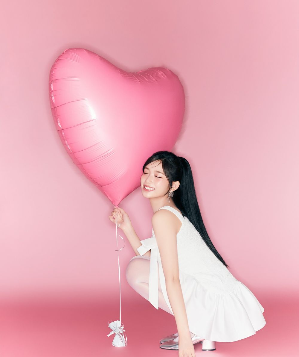 韓國美妝界新寵！LEESEO上任THE SAEM品牌大使，同款「烘焙打亮餅」默默賣翻，珍珠光澤美到必須包色！-12