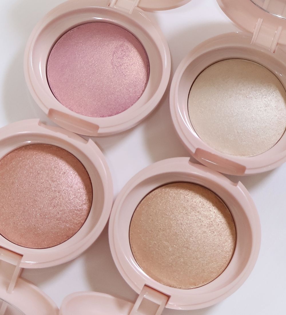 韓國美妝界新寵！LEESEO上任THE SAEM品牌大使，同款「烘焙打亮餅」默默賣翻，珍珠光澤美到必須包色！-17