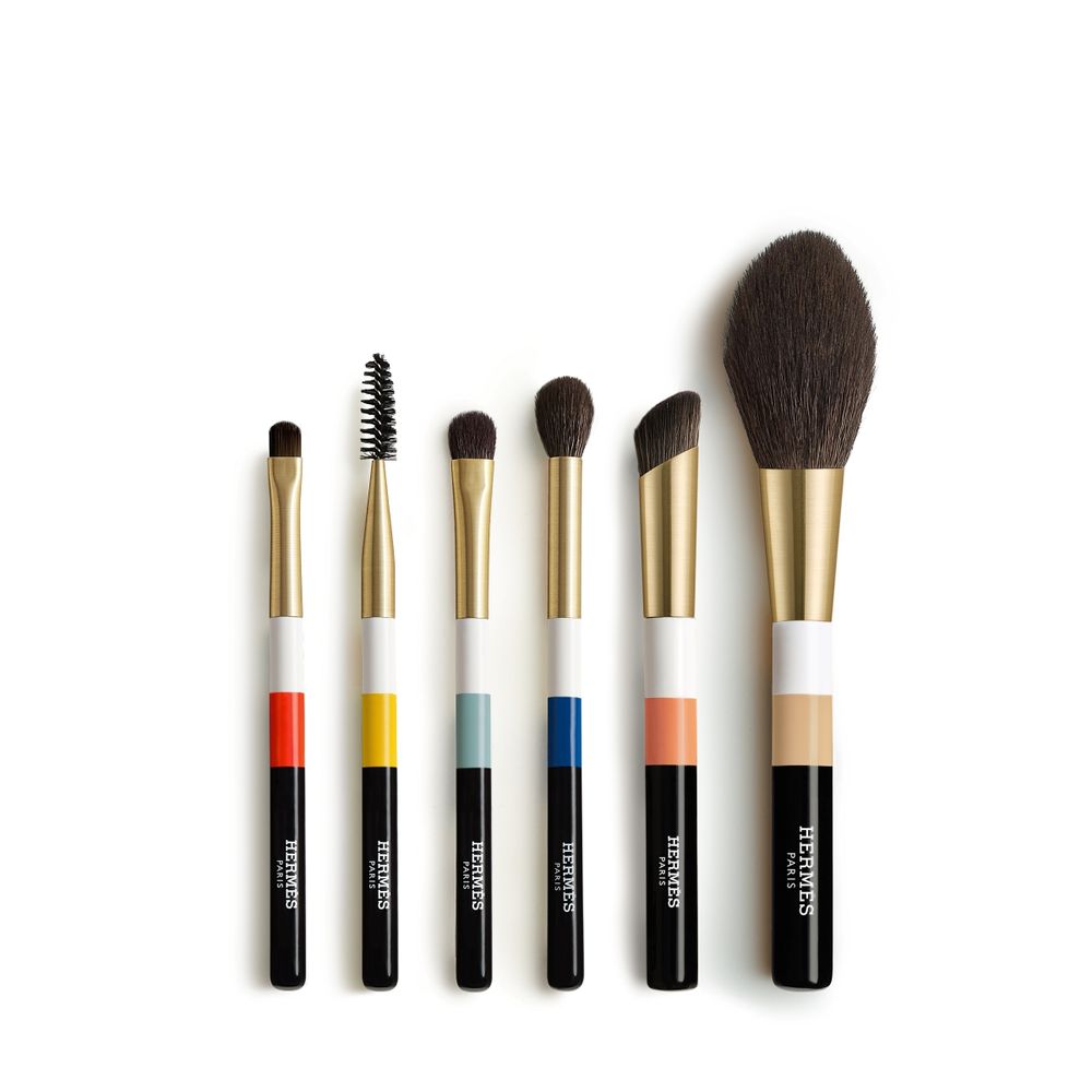 化妝刷界的奢華精品！Hermès愛馬仕「Les Voyageurs限量版攜帶刷具組」兼顧精緻與實用，外出攜帶超方便！-5