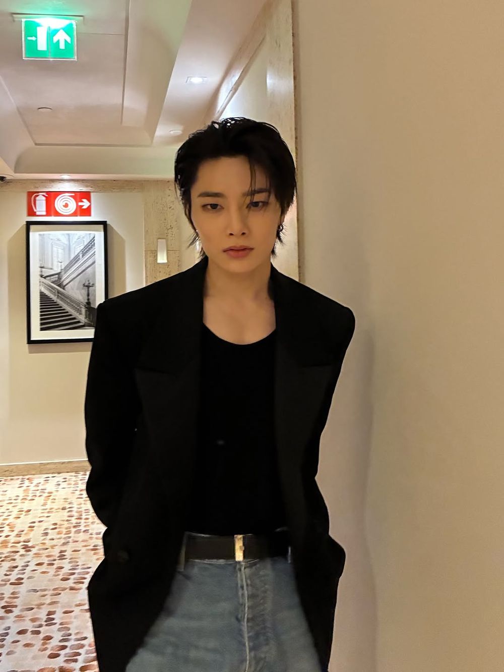 帥哥集體出沒！2026米蘭時裝週17位男神回顧！SKZ攻佔各大奢牌，S.COUPS直接上台走秀！-15