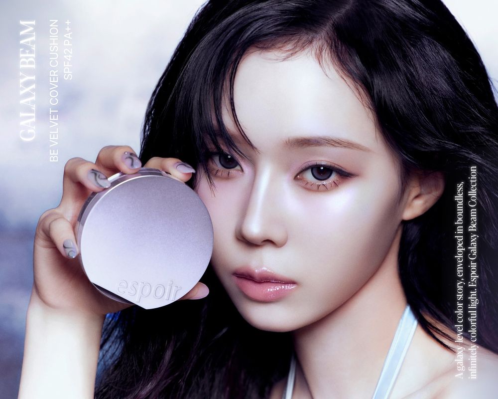 Winter「臉上那道光」美翻全網！espoir把神秘銀河變成彩妝、穩坐美妝界的時髦精，一開賣手刀必搶！-8