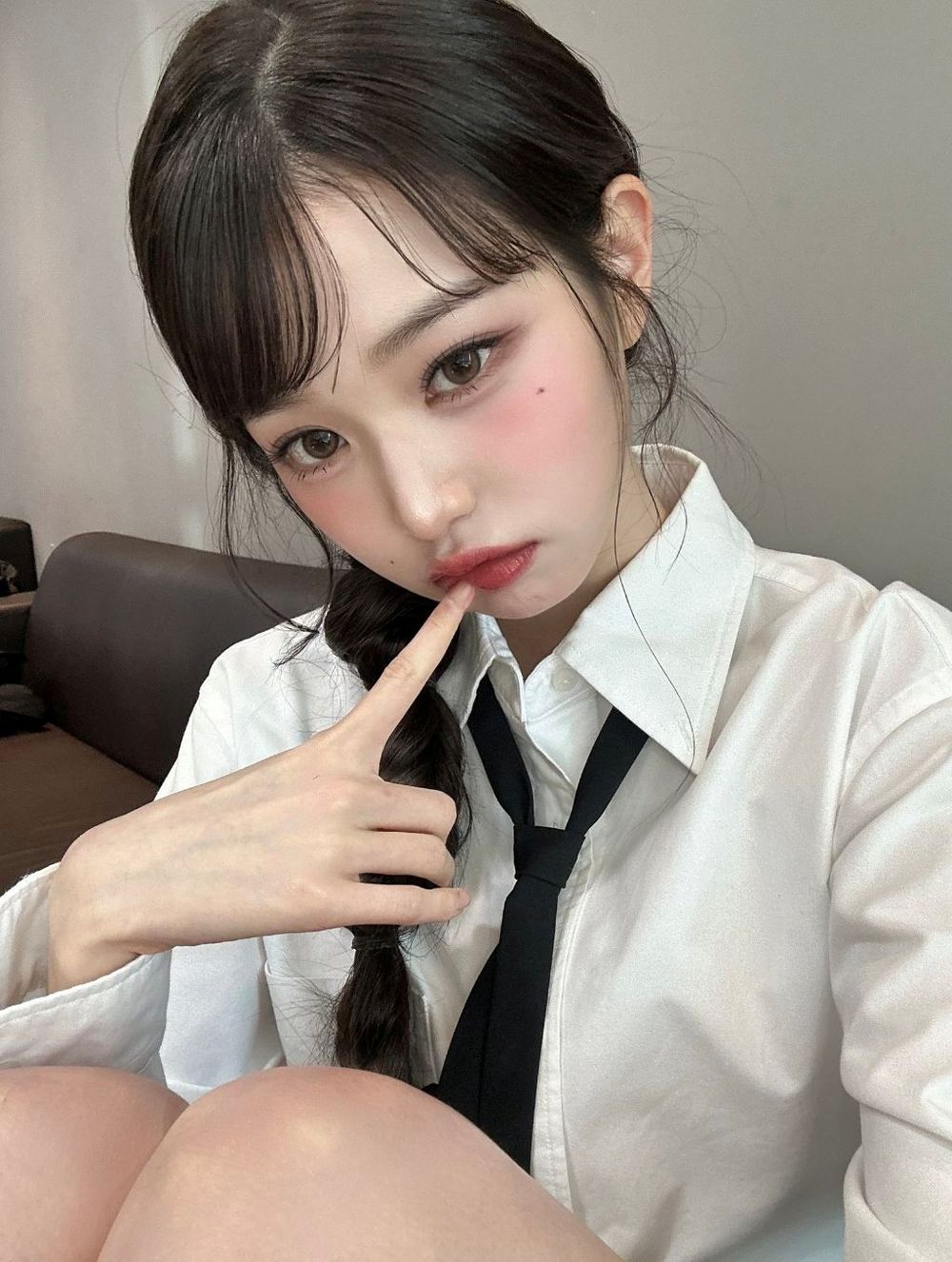 韓網票選6位最會自拍的KPOP女偶像！張員瑛、宮脇咲良全上榜，Jisoo隨手一拍都像畫報！-2