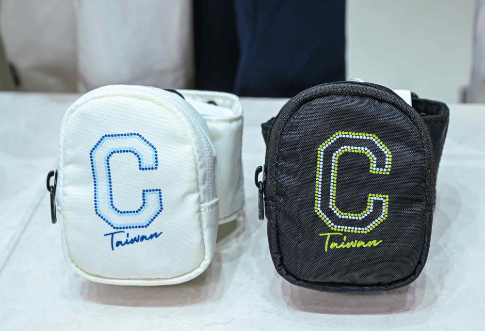 韓國民品牌COVERNAT首間店登台！代言人TXT秀彬巨幅形象照打卡點在這、MOA們快衝！-18