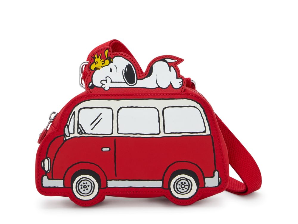 史努比控發瘋！Kipling X PEANUTS聯名回歸了！紅房子卡夾、吊飾可愛度超標！-3