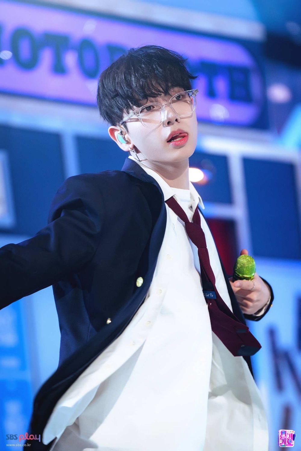 韓網公認新生代「創作全能」KPOP男團成員TOP6！方燦、明宰鉉詞曲實力滿分，MARTIN出道前就已寫出爆紅神曲！-6