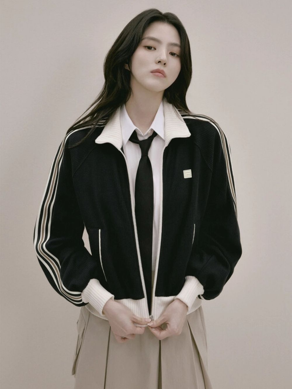 TXT秀彬NB衛衣台灣買得到！韓星「同款運動服」懶人包！韓韶禧FILA外套韓妞都買了！-12