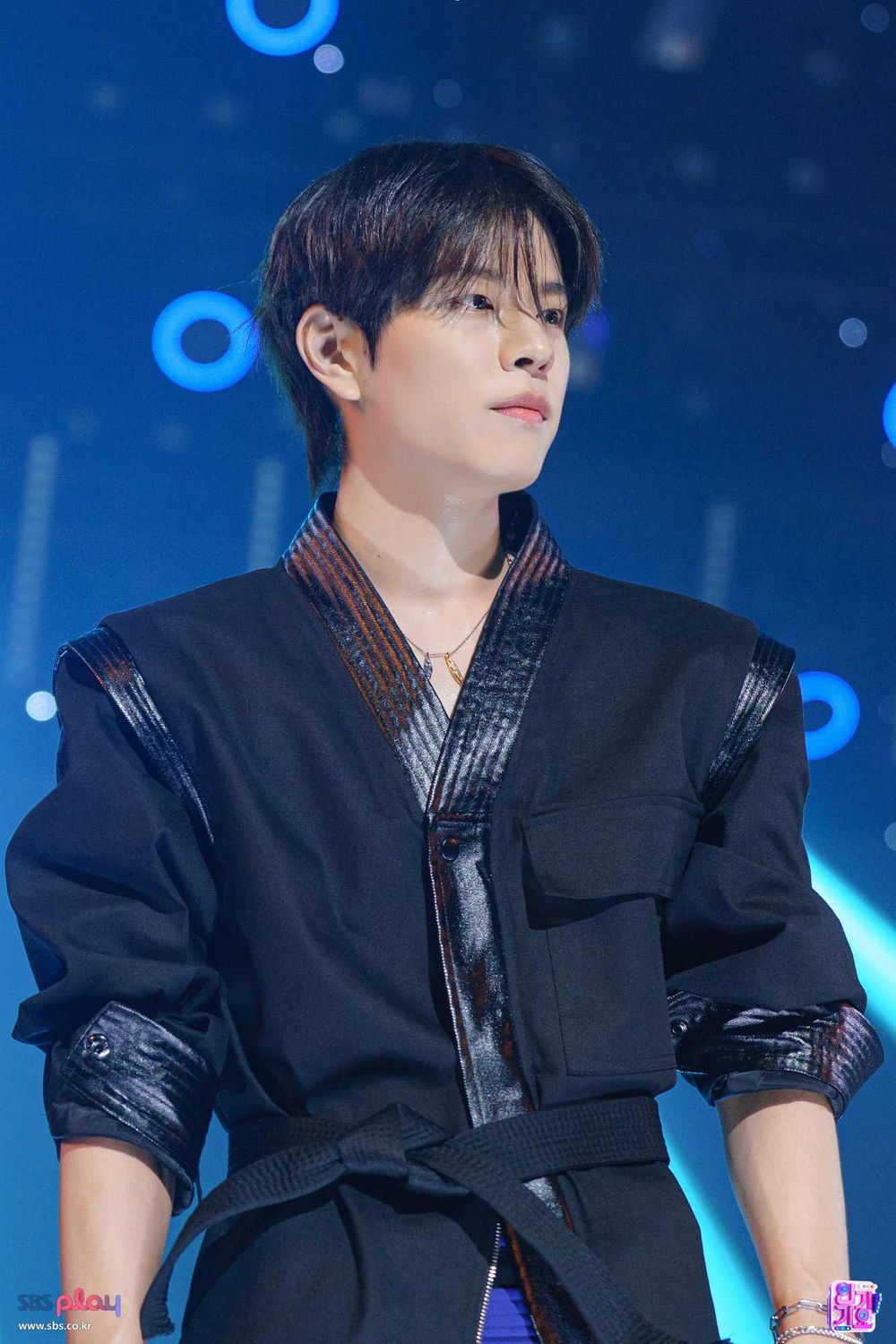 韓網熱議6位被低估的KPOP實力派主唱！昇玟、羲承唱功太強，Sullyoon實力顏值雙在線！-2