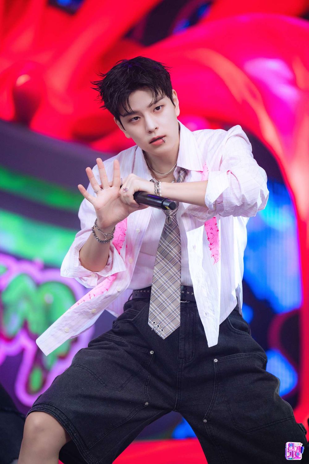 韓網熱議6位被低估的KPOP實力派主唱！昇玟、羲承唱功太強，Sullyoon實力顏值雙在線！-3