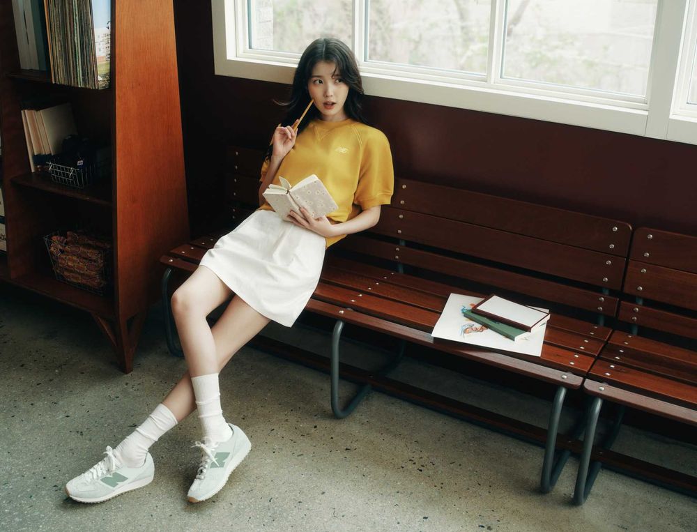 NB再發IU新美照！兩大爆款球鞋「204L、471」出新色、張員瑛也指定要穿這雙！-15