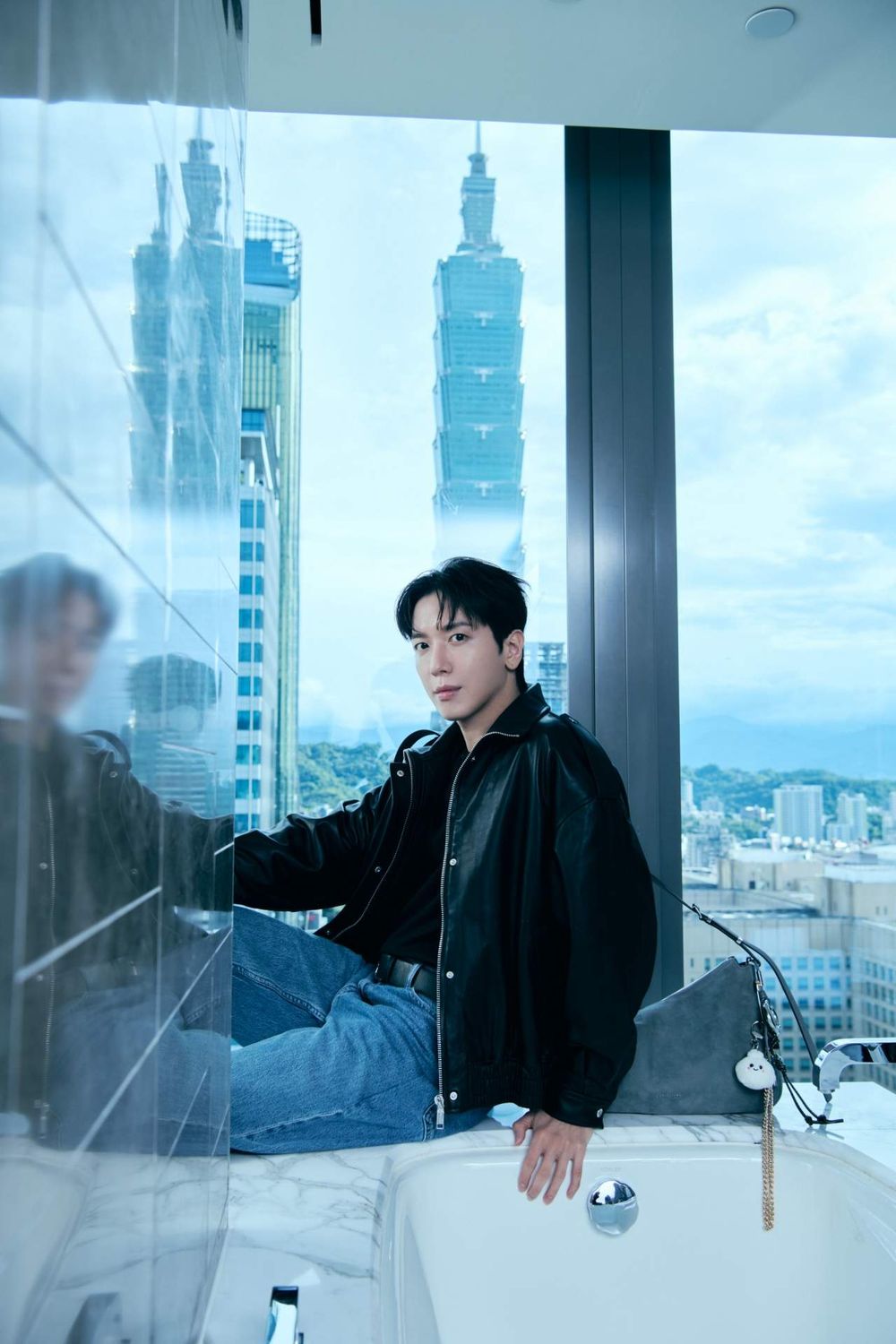 鄭容和來台Michael Kors帥照還沒發完？！台灣感性、飯店男友視角每一張都要珍藏！-11