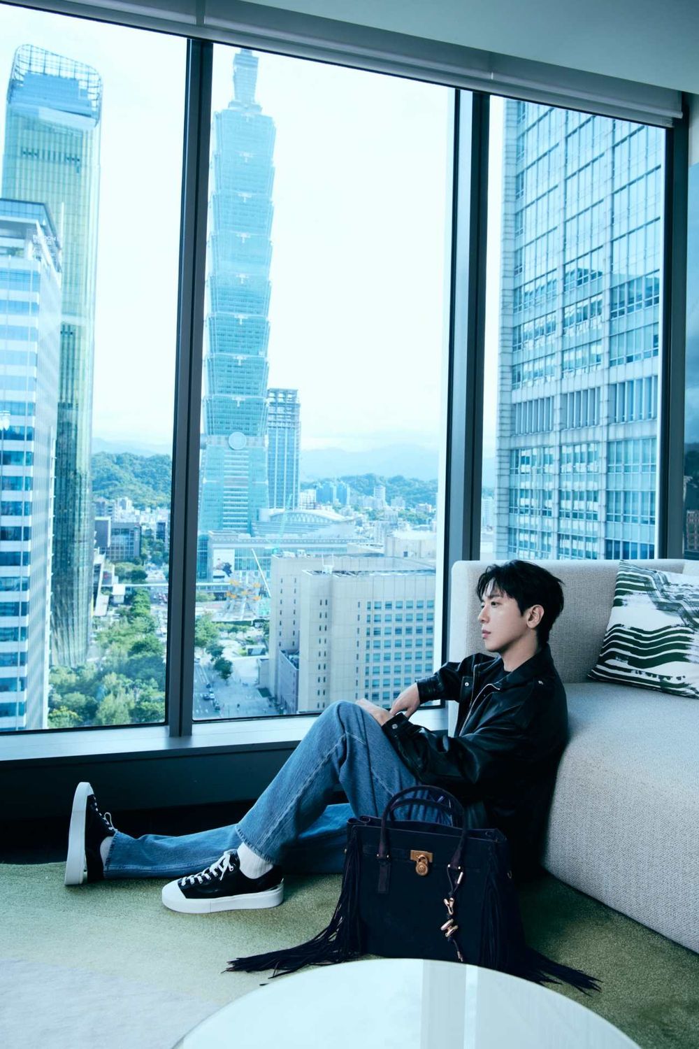 鄭容和來台Michael Kors帥照還沒發完？！台灣感性、飯店男友視角每一張都要珍藏！-2