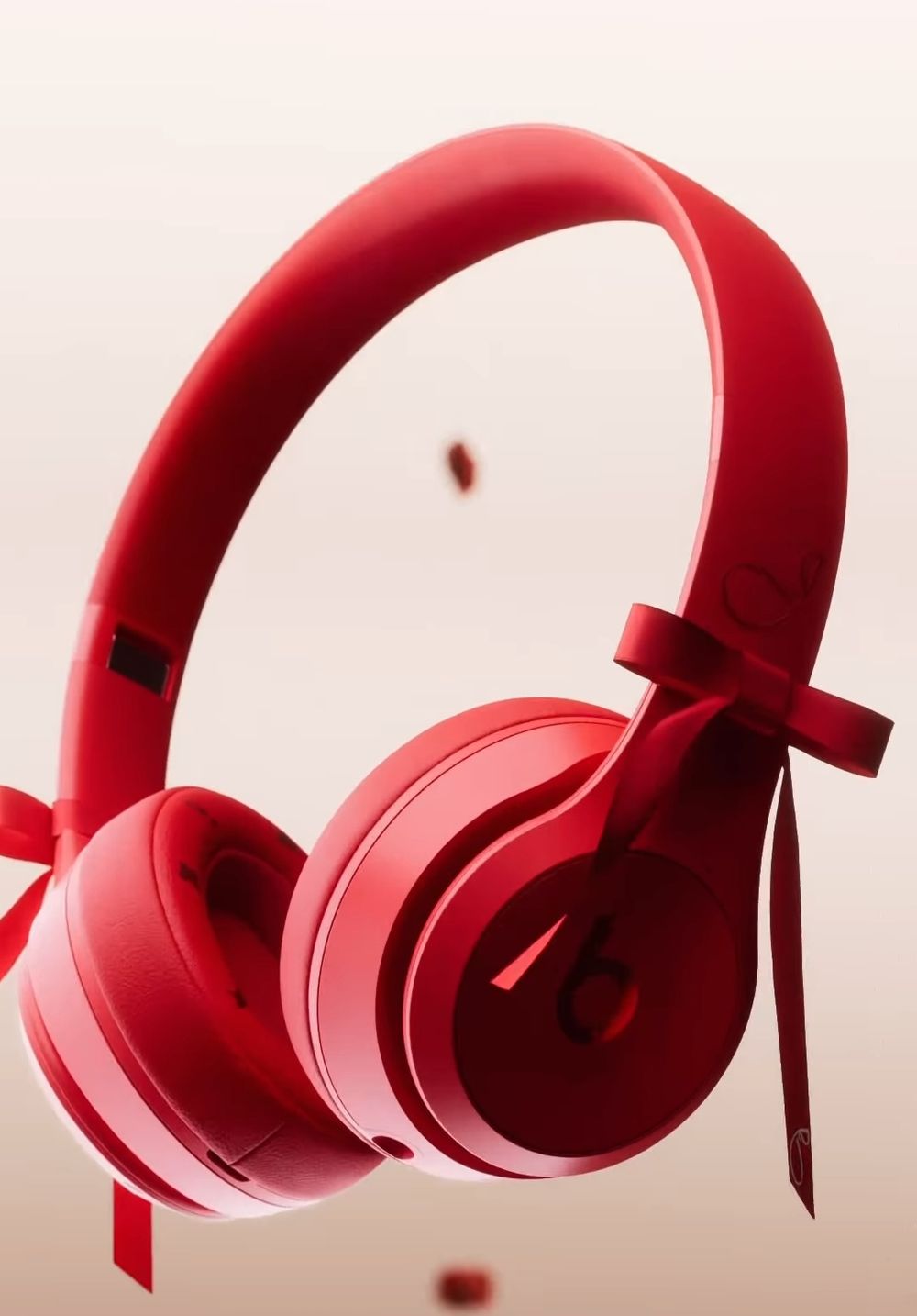 2025韓星同款耳機盤點！Jennie聯名Beats蝴蝶結耳機美翻、Felix「這款」藍芽耳機網友都瘋搶！-9