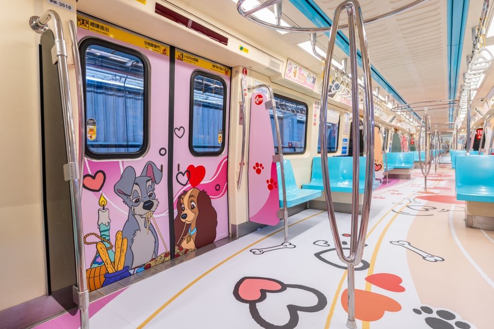 巨大「魯斯佛」現身大安森林公園！超Q迪士尼「貓狗主題裝置」必打卡、瑪麗貓聯名北捷列車同步登場！-7