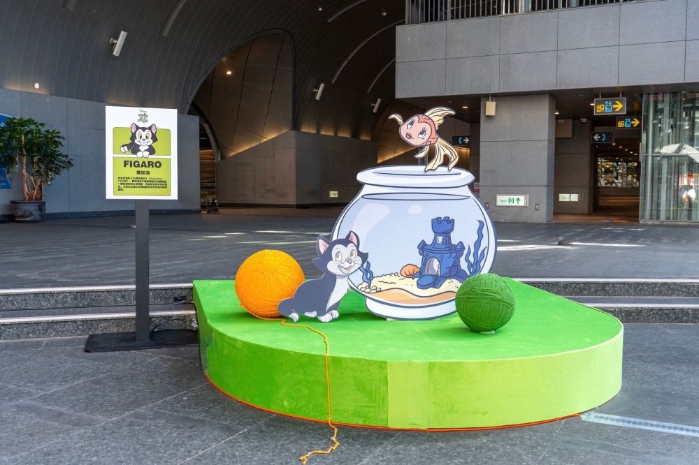 巨大「魯斯佛」現身大安森林公園！超Q迪士尼「貓狗主題裝置」必打卡、瑪麗貓聯名北捷列車同步登場！-13