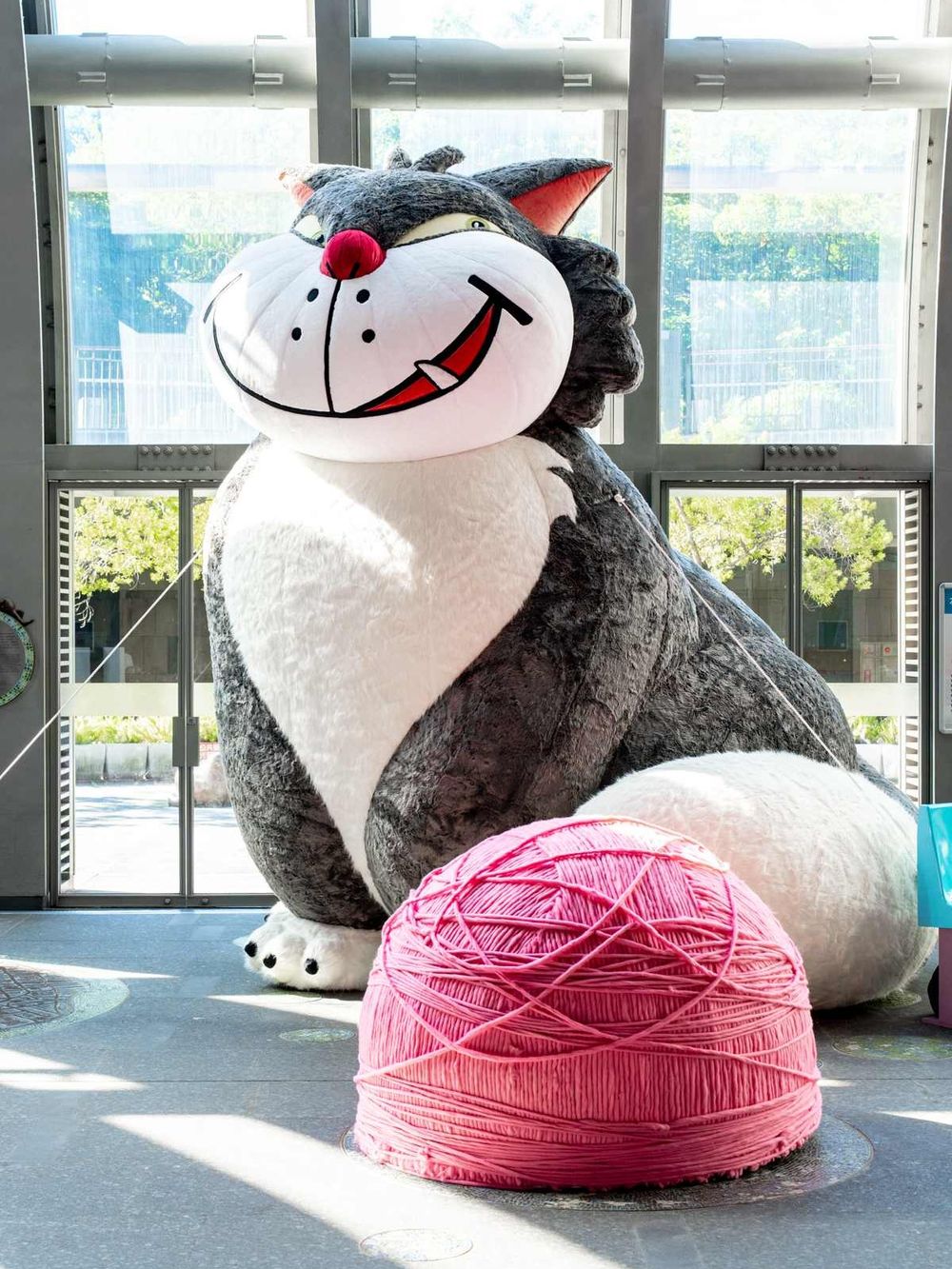 巨大「魯斯佛」現身大安森林公園！超Q迪士尼「貓狗主題裝置」必打卡、瑪麗貓聯名北捷列車同步登場！-20