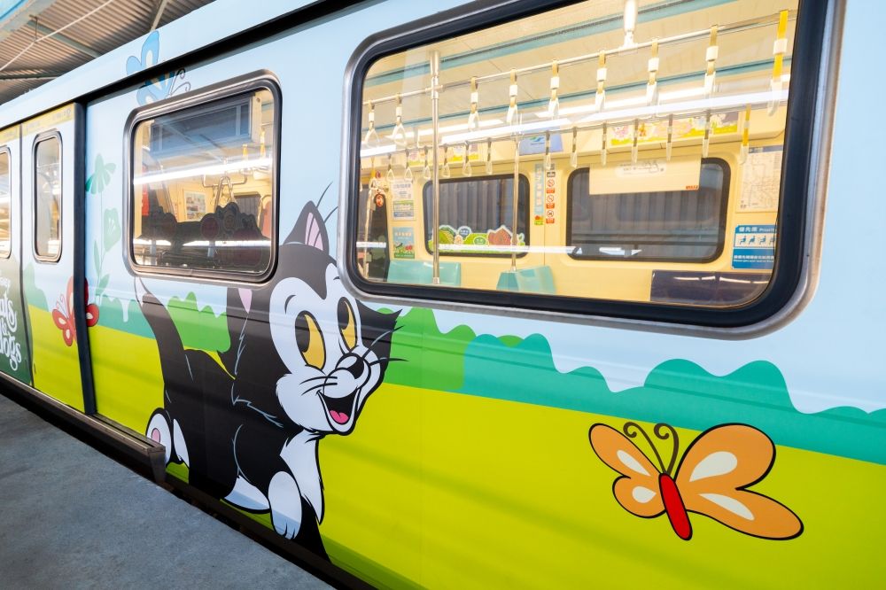 巨大「魯斯佛」現身大安森林公園！超Q迪士尼「貓狗主題裝置」必打卡、瑪麗貓聯名北捷列車同步登場！-21