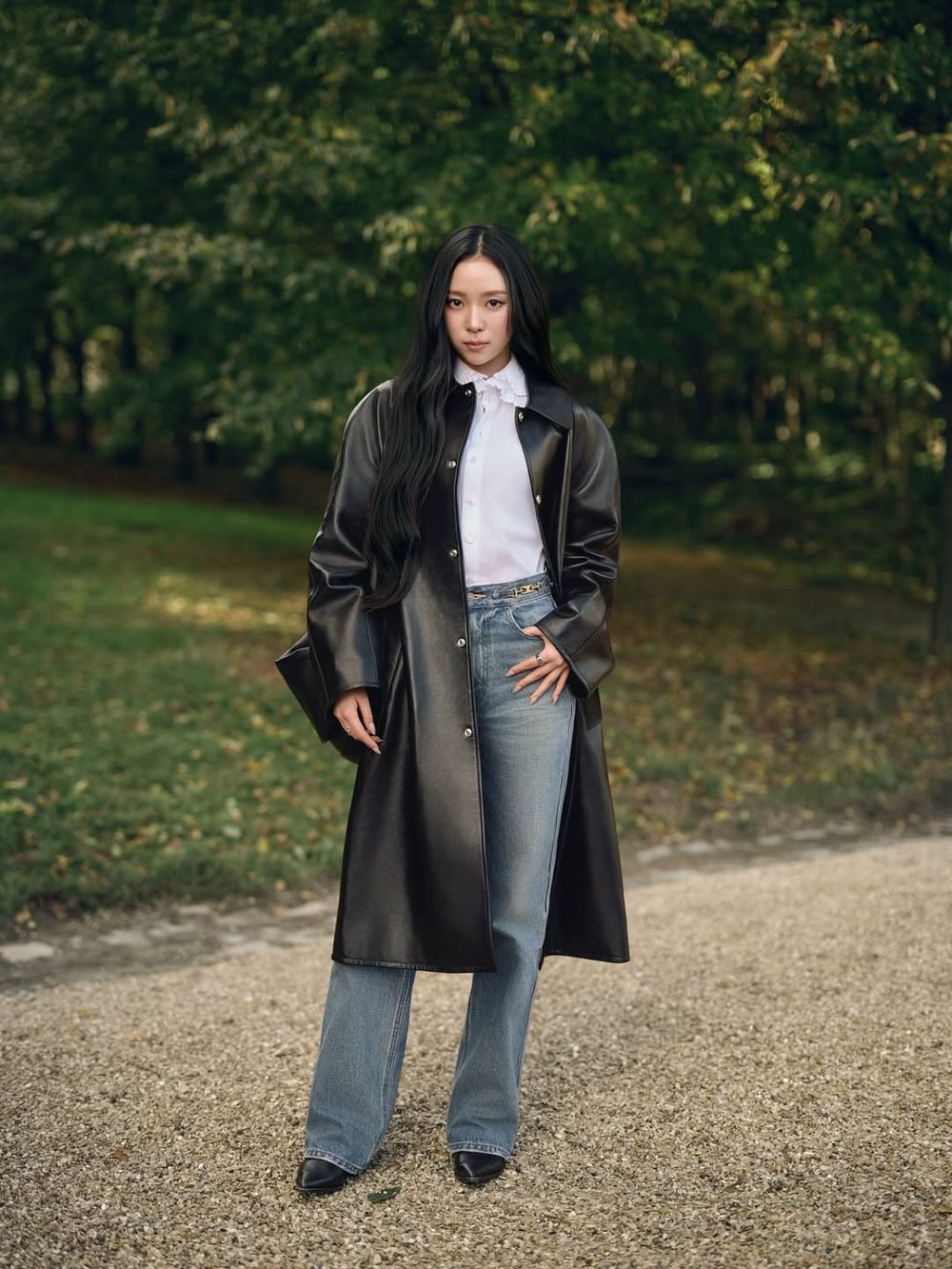 眼睛不知要看哪裡！CELINE大秀「帥兒子們」BTS泰亨、TWS都來了！MEOVV Narin美到外媒驚嘆！-10