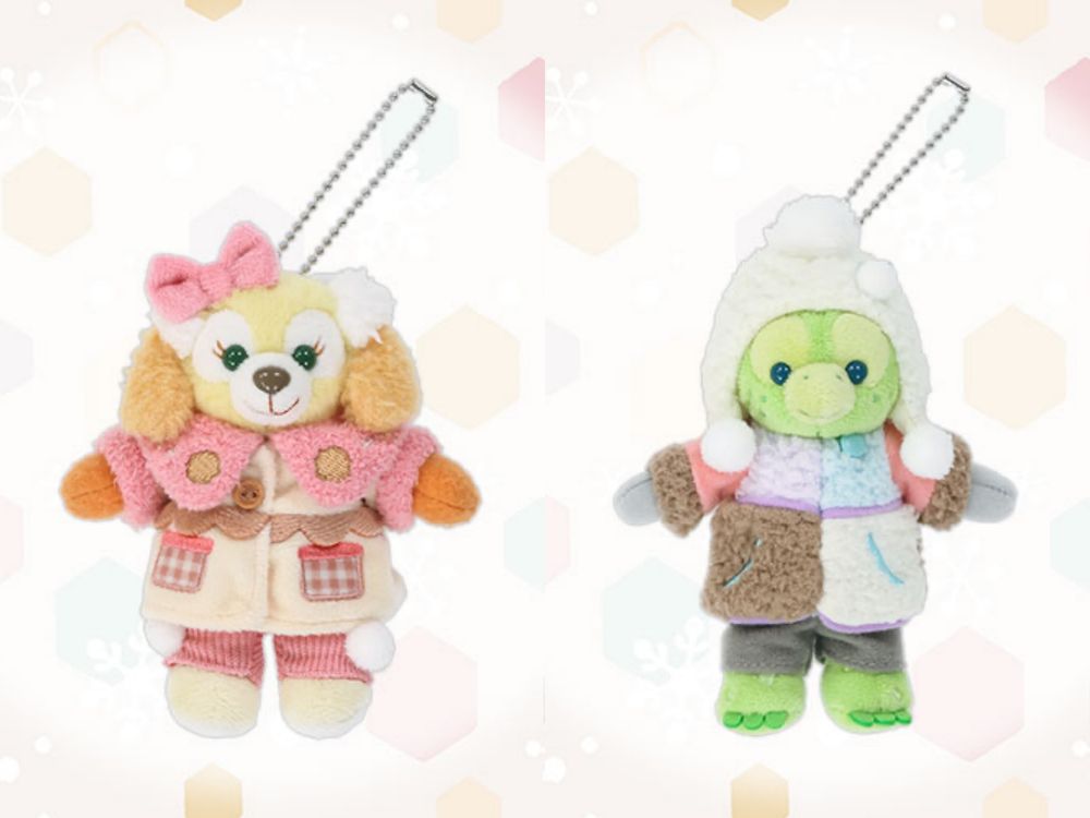 2025東京迪士尼海洋最新必買！冬季限定「雪人達菲絨毛吊飾、大衣玲娜貝爾玩偶」這天可愛開賣！-5