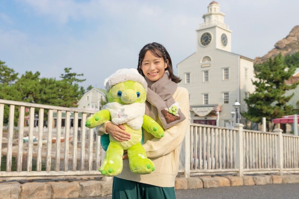 2025東京迪士尼海洋最新必買！冬季限定「雪人達菲絨毛吊飾、大衣玲娜貝爾玩偶」這天可愛開賣！-7