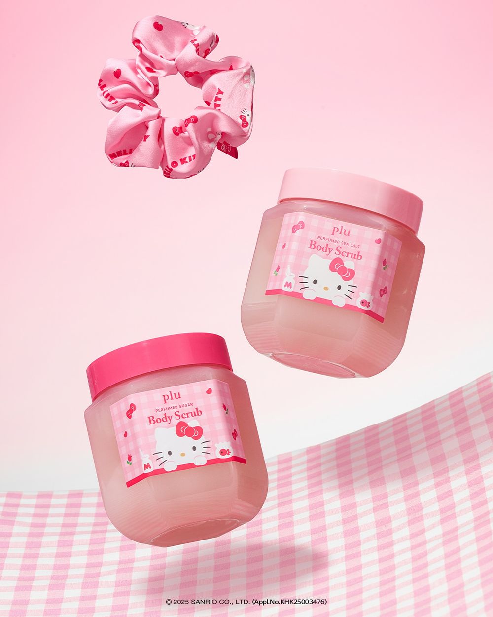 韓女搶著收藏！韓國國民香氛磨砂膏聯名Hello Kitty，沐浴球、髮帶周邊萌翻天，OLIVE YOUNG上市秒賣爆！-3