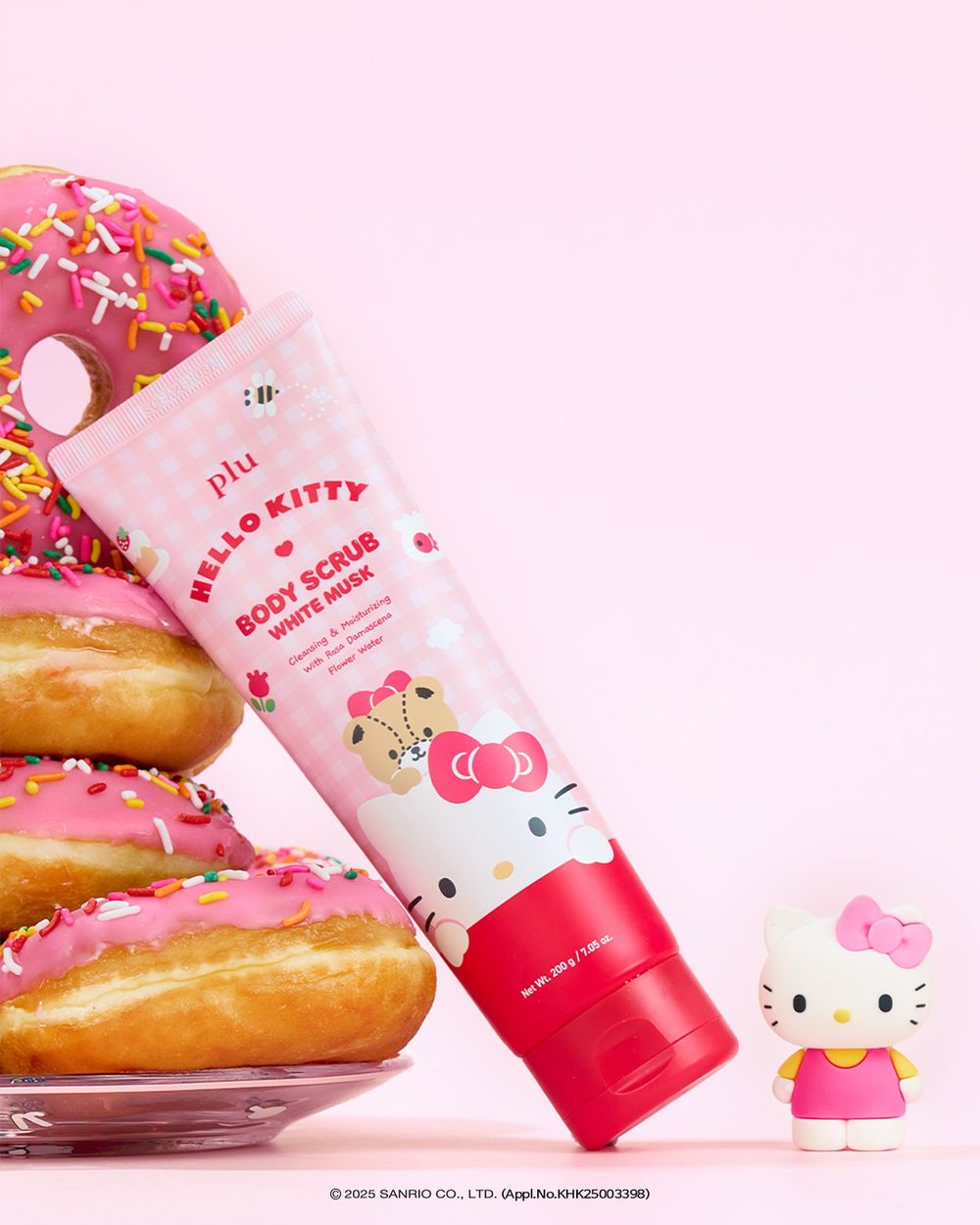 韓女搶著收藏！韓國國民香氛磨砂膏聯名Hello Kitty，沐浴球、髮帶周邊萌翻天，OLIVE YOUNG上市秒賣爆！-4