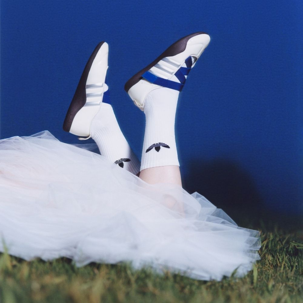 愛迪達沒有要放過大家！聯名CLOT最新夢幻「芭蕾球鞋」來了！這雙搶到就心滿意足！-3